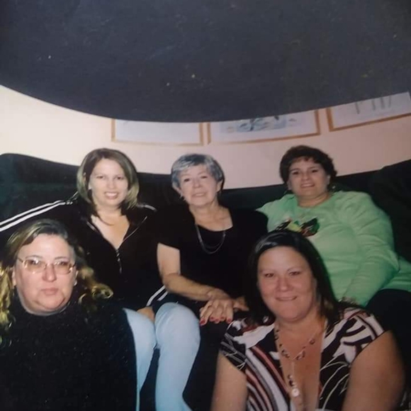 Meet your Posh AMBASSADOR, Karen - Picture 15 of 15